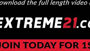 Шаловливая бабушка Мариана скачет на молодом члене 18+ с страстью