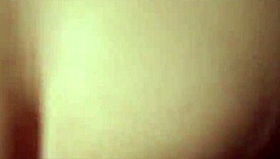 Dupla penetração na casada gulosa com dois paus.