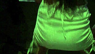 Novinha se exibindo com exibicionismo sexy