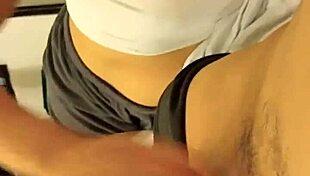 i watch the inexperta try to milk the cum