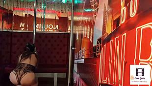 Sexy Peruvian gatita does hot completo show