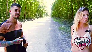 lucille showing her petit cul 😏