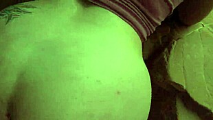 Zrzka manželka šukaná velkým černým ptákem