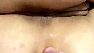 brincando com o cu virgem