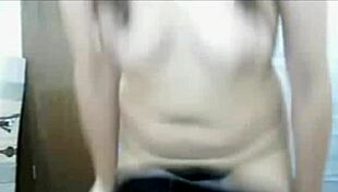 asian amateur explores solo pleasures