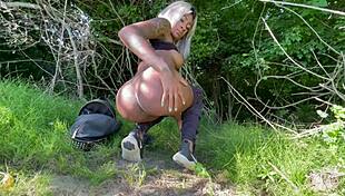 Νιώθω τρελή στο δάσος σήμερα