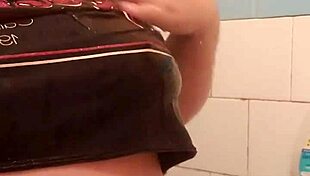 strange fetish for wet arm part 1