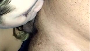 Chupando dois caras com garganta profunda agendada