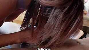 ワオ、このワイルドなMILFオーギーでfitwifejewelsとハードバンギング、ビッグブラックコックだらけ！