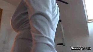 British mature sonia reveals naturals