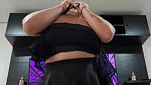 mi hermanastra me hace un baile erótico parte 1