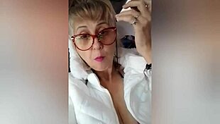 Milf Takes Cumshot Provocation