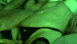 Diversão com Dildo e Brinquedos Faz Gozar na Buceta!