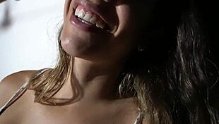 mi novia me masturba con una réplica de su vagina en san valentín, amateurs teen 18+ cumshot big cock