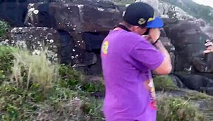 na trilha das rochas, a babe gives a blowjob to big natural tits monster cock