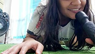 Fiquei com Tesão pelo Verdureiro da Feira com Big Latina Ass