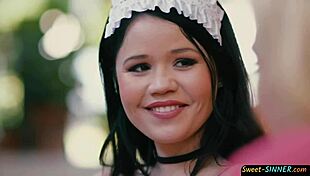 Curvy Teen 18+ Banged by Older Guy in Threesome