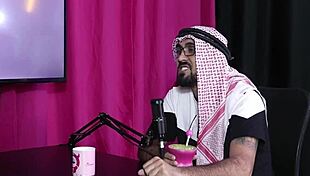 he overcomes prejudice and joins a couple exploring bisexuality in a room, but swing isn't prostitution - elquer carlos sheer red