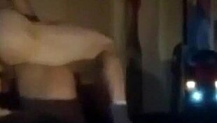 Linda Sucks Wet Vagina While Fucking Amateur