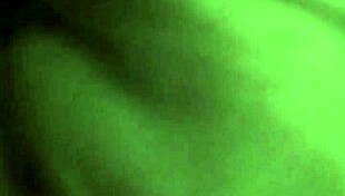 mi esposa tetona in hotel