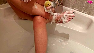 Milf seduces while washing feet