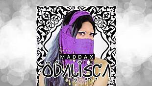 Look at Odalisca, That Shemale!