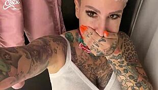 remote toy orgasm in shopping center 😏