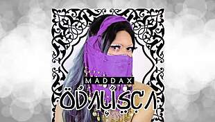 Look at Odalisca, That Shemale!