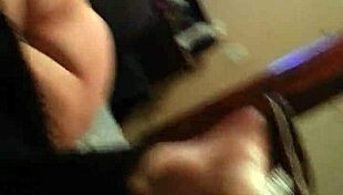 omg my wifey’s footjob is unreal, no cumshot tho, comment for vid plz!