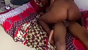 Sucking the Queen's Blowjob in Sexy Night Sex