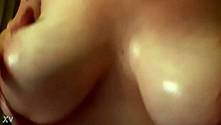 Oiled 38dd tits bouncing around 😍