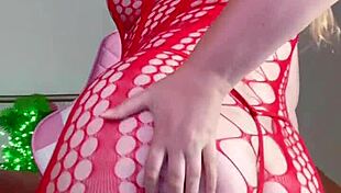 Curvy Fat Woman Fingers Her Hairy Beaver! Intense Orgasm!