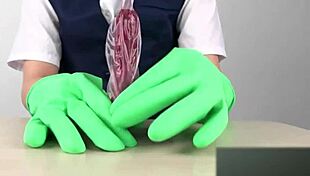 yo, asian handjob in latex gloves tho! 😍