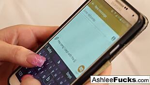 Sexy Ashlee Seduced By Stepdaughter Kendra