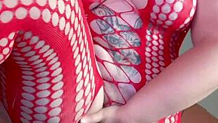 Curvy Fat Woman Fingers Her Hairy Beaver! Intense Orgasm!