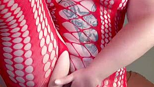 Curvy Fat Woman Fingers Her Hairy Beaver! Intense Orgasm!