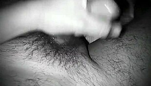 i masturbo with lubricante for the first time on my cock