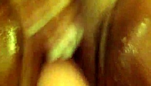 Shelly's intense fistfucking