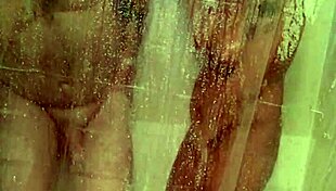 mandeezy4u2 showers with brunette tits and masturbation