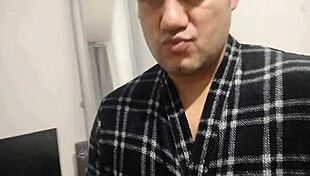 I watch yuri gaucho cumming on cam.