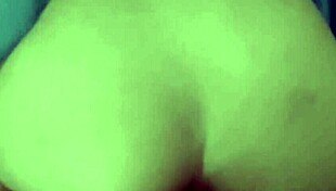 Chica gets angry when cum lands outside her pussy in doggystyle