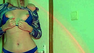 Horny's Masturbation After Beach Close-Up