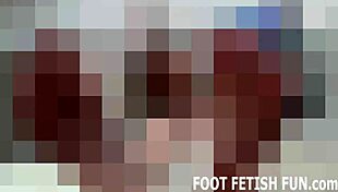 let me show off my sexy feet for you