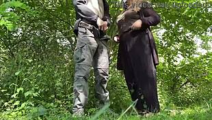 Milf Çişten Sonra Siki Siliyor Sonra Köpek Pozisyonunda Sertçe Sikiliyor!