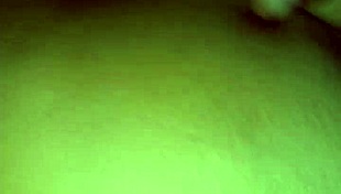 segunda parte del masaje con latina milf en casa