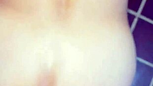 hot mature latina bends over for pussy licking 😘