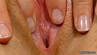 i love watching this virgin rub to orgasm