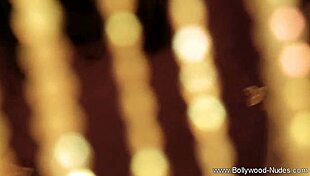 Sexy Indian Babe Dances with Sensual Moves