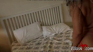 Bella Milf Safada Fudendo O Filho Da Amiga