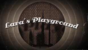 lara latex dresses like 70s hooker and cums for larasplayground